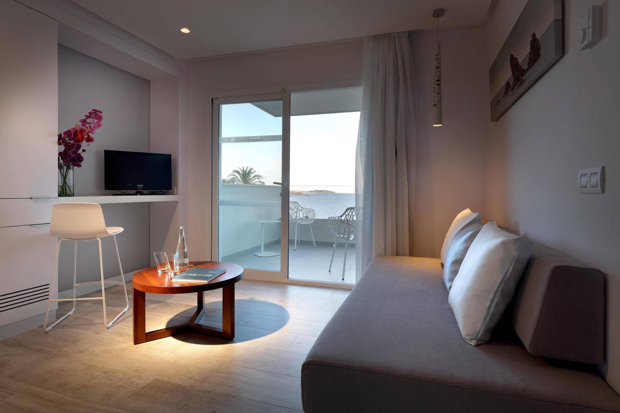 Design Hotel Club Garbi Playa d'en Bossa Bagian luar foto